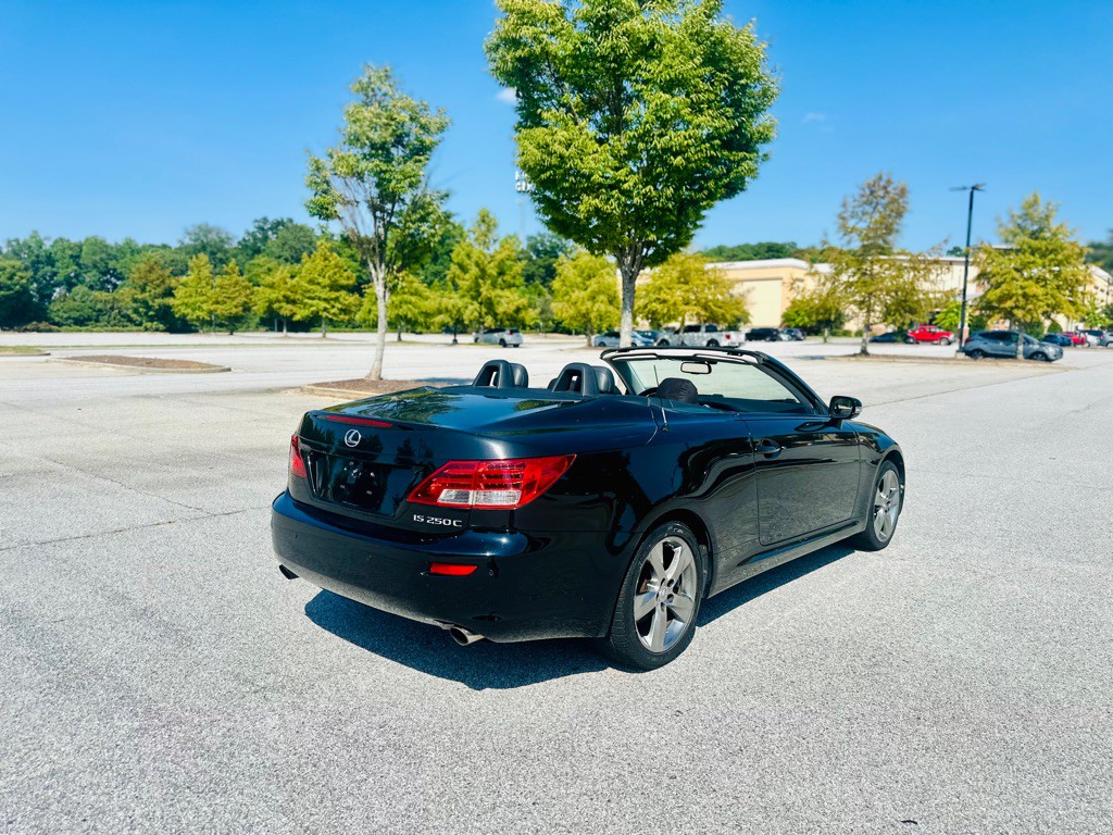 2011 Lexus IS Image 5