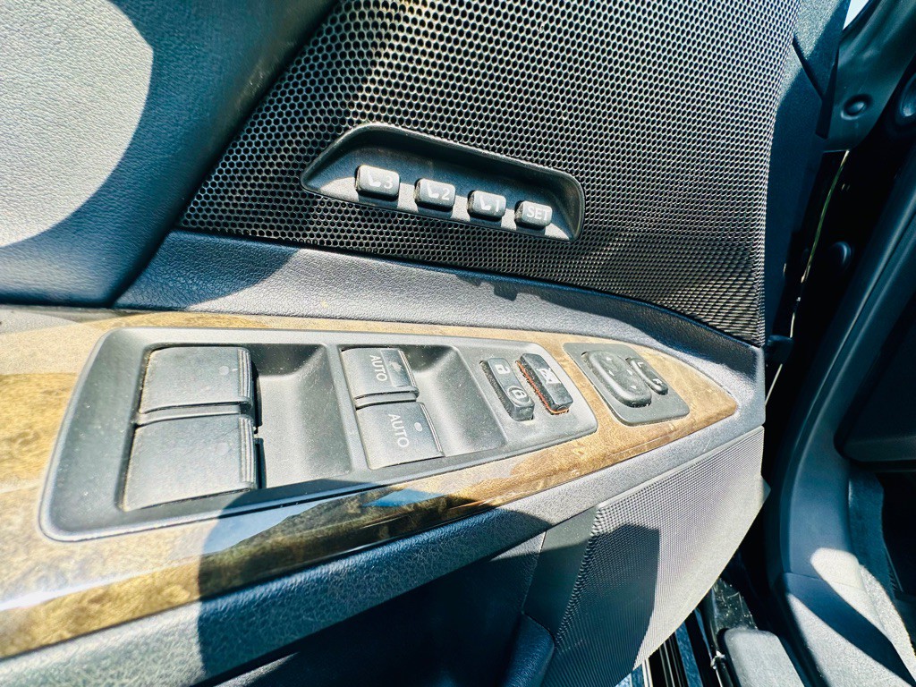 2011 Lexus IS Image 14