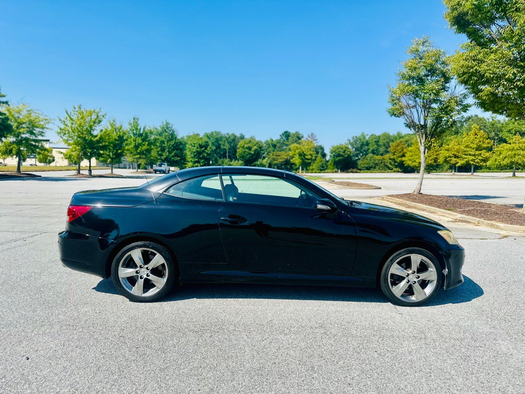 2011 Lexus IS Image 23