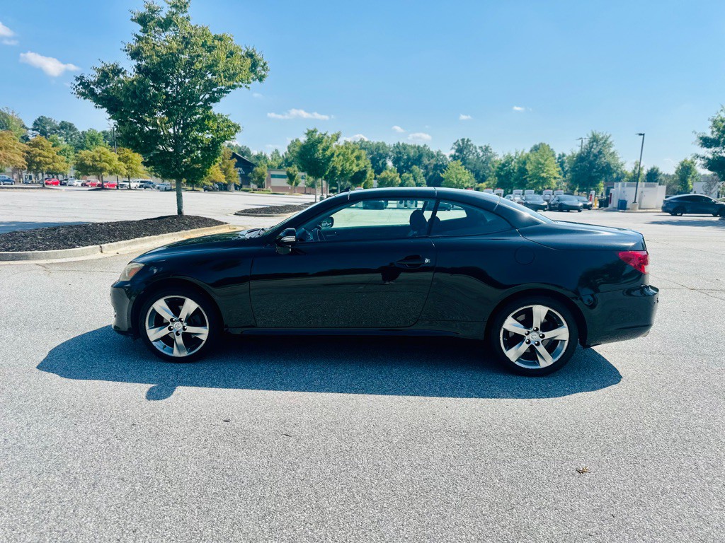 2011 Lexus IS Image 27