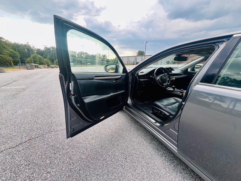 2014 Lexus ES 350 Image 12