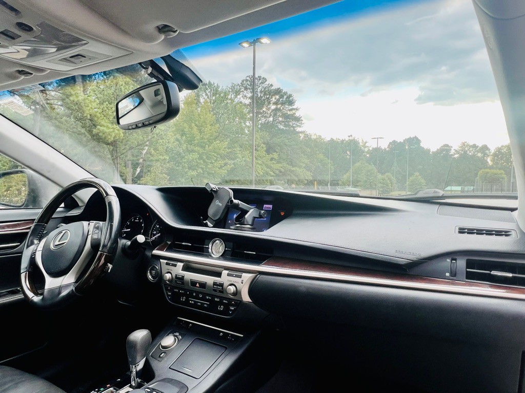 2014 Lexus ES 350 Image 20