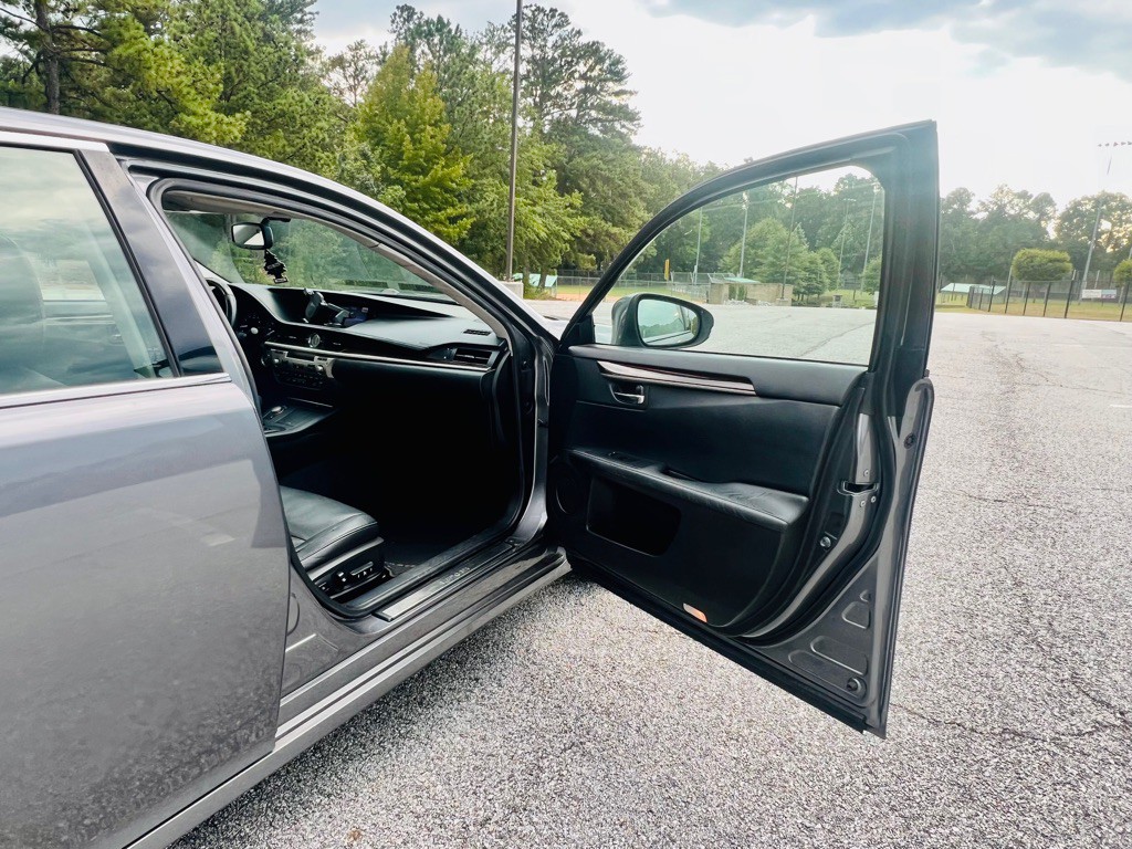 2014 Lexus ES 350 Image 21