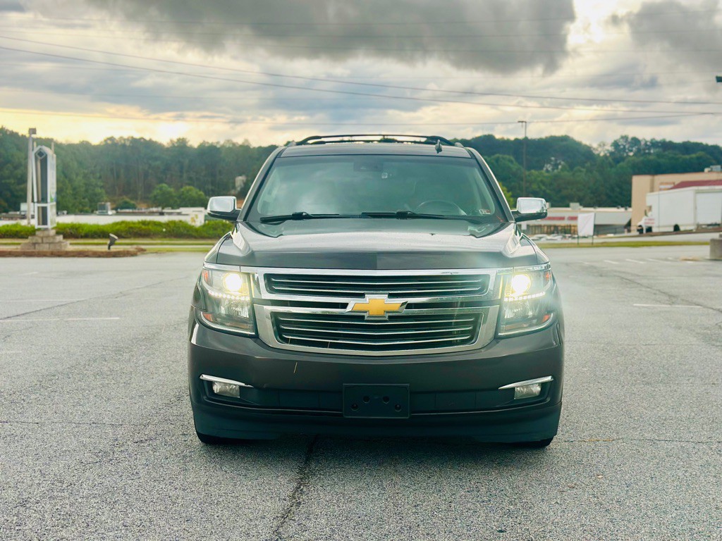2015 Chevrolet Tahoe Image 2
