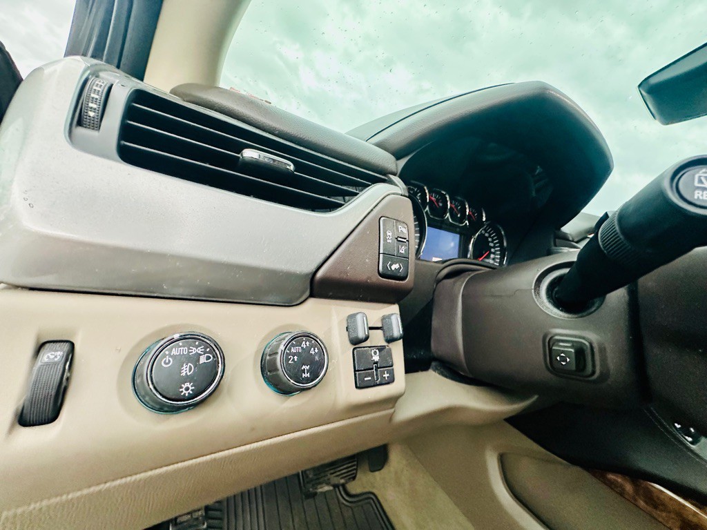 2015 Chevrolet Tahoe Image 18