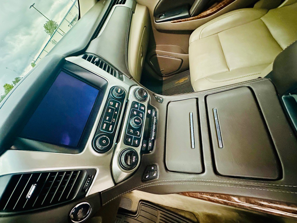 2015 Chevrolet Tahoe Image 19
