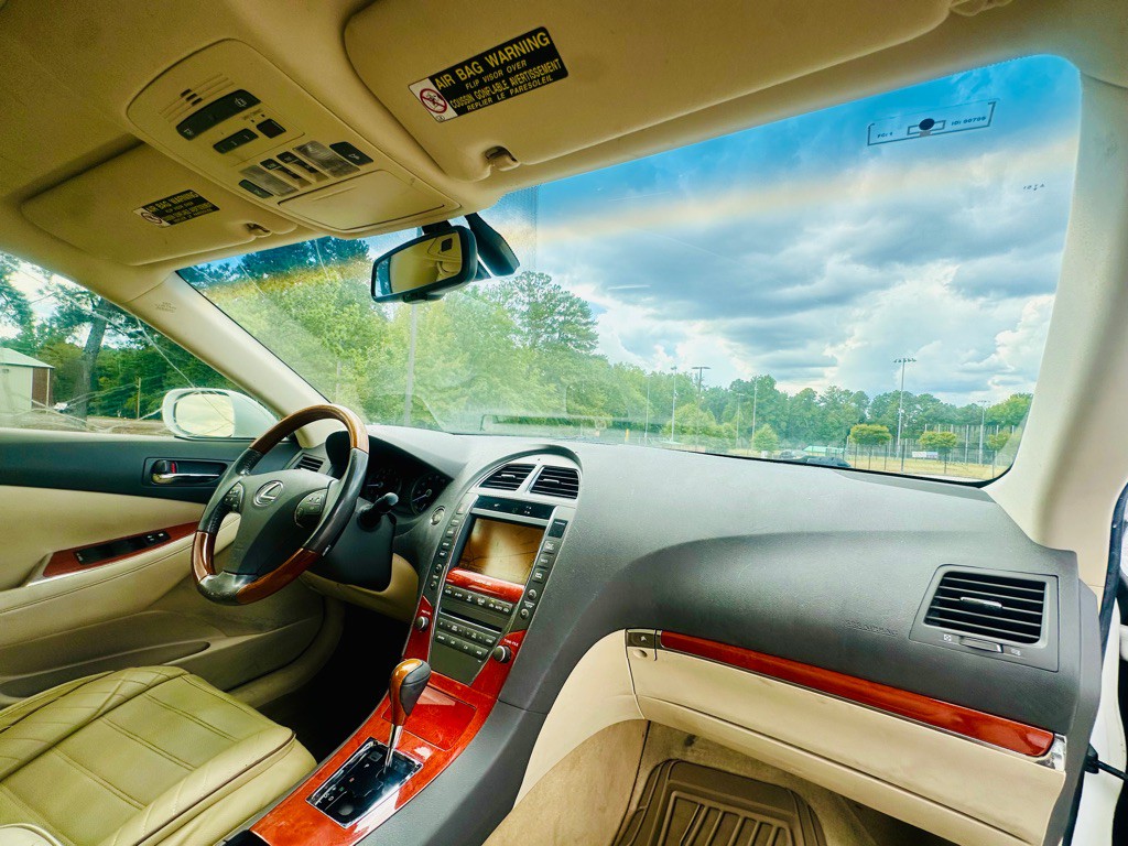 2010 Lexus ES 350 Image 11