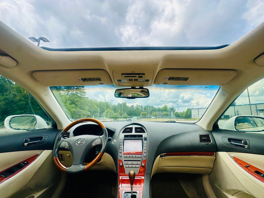 2010 Lexus ES 350 Image 13