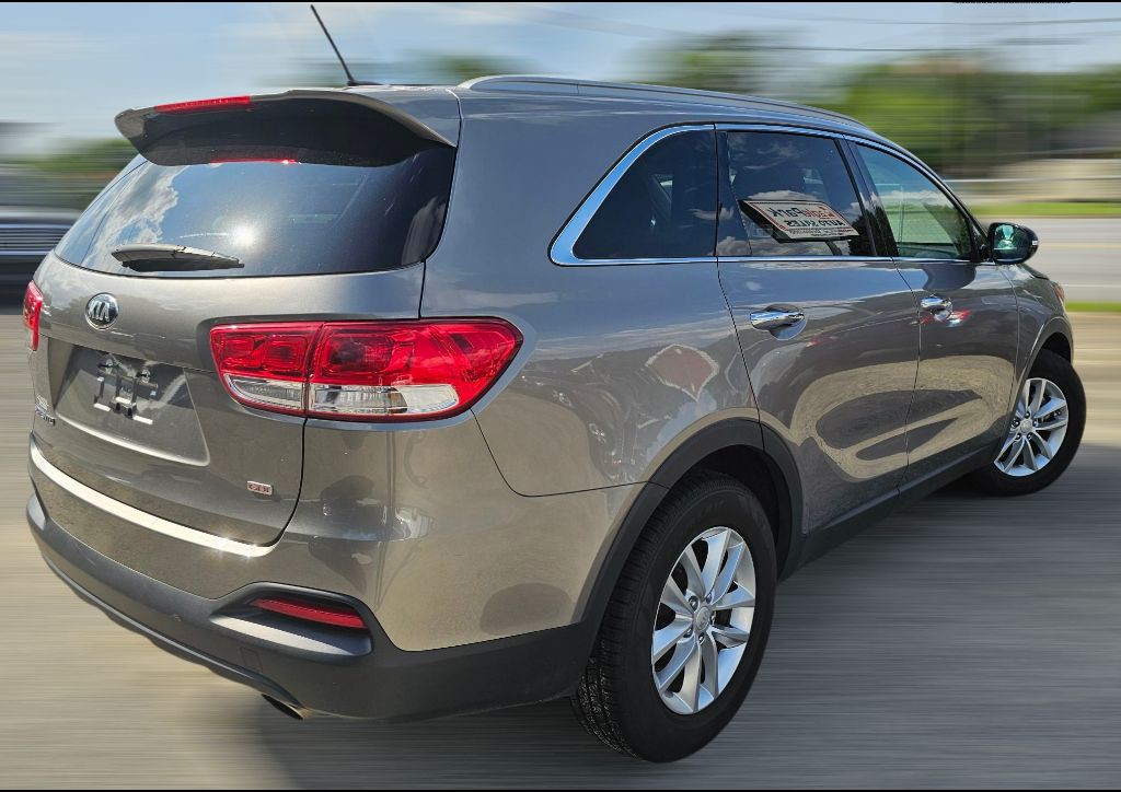 2016 Kia Sorento Image 6