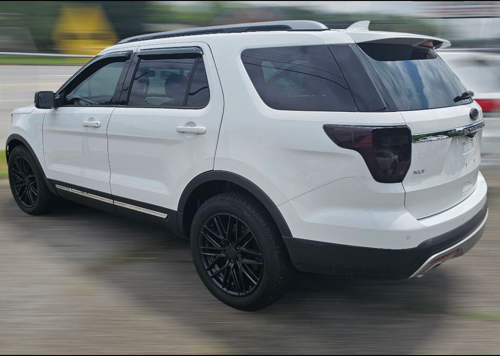 2016 Ford Explorer Image 3