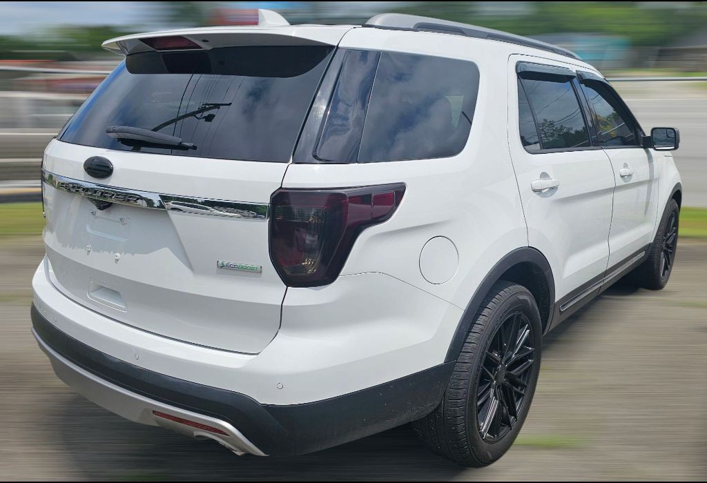 2016 Ford Explorer Image 4
