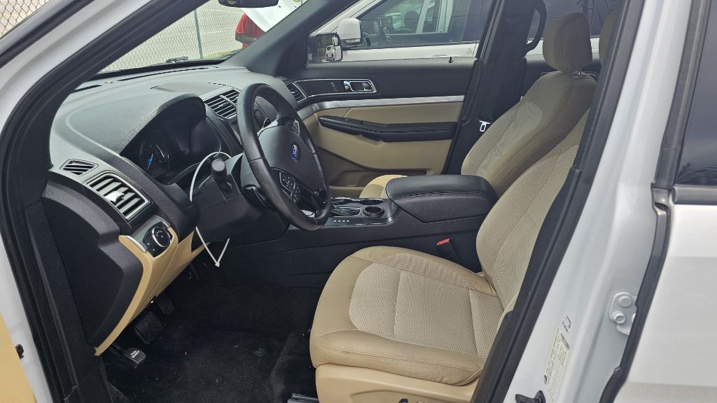 2016 Ford Explorer Image 5