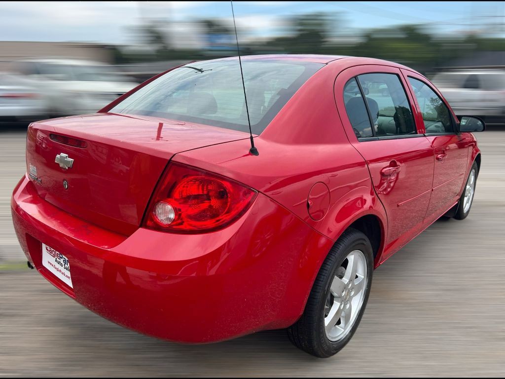 2010 Chevrolet Cobalt Image 2