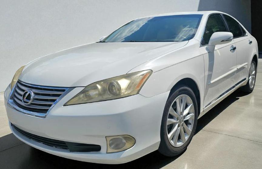 2012 Lexus ES Image 2