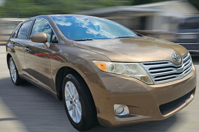 2011 Toyota Venza Image 2