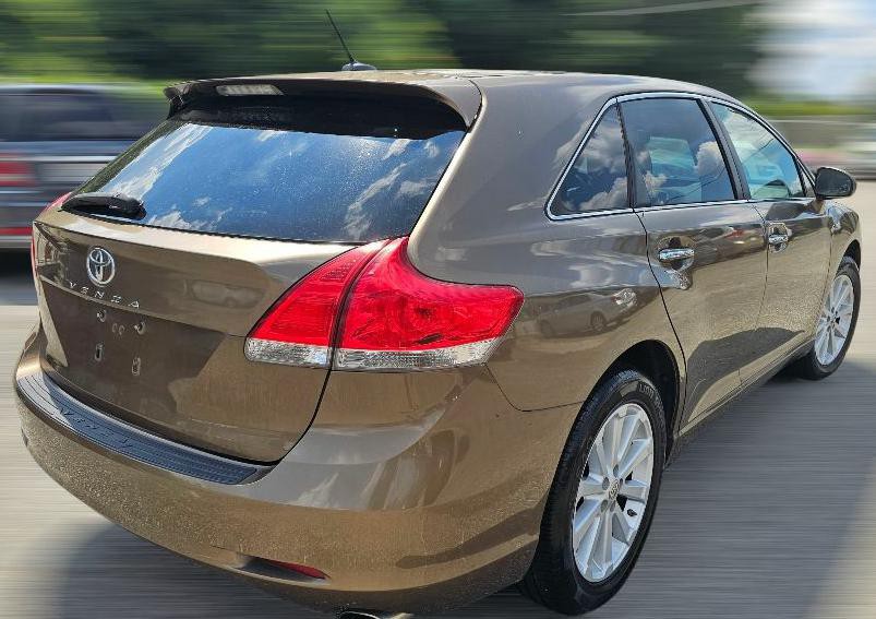 2011 Toyota Venza Image 4