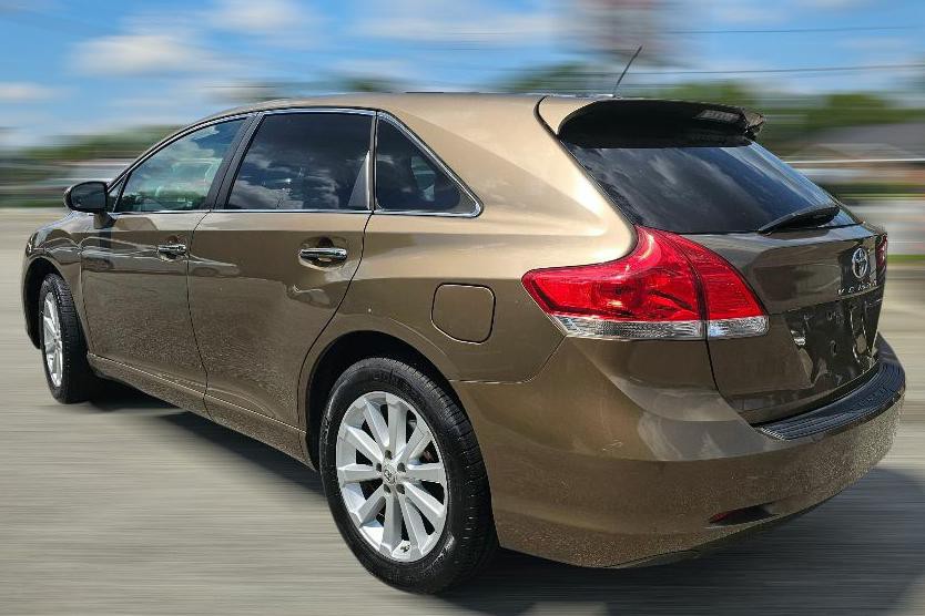 2011 Toyota Venza Image 3