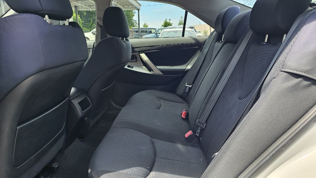 2010 Toyota Camry Image 7