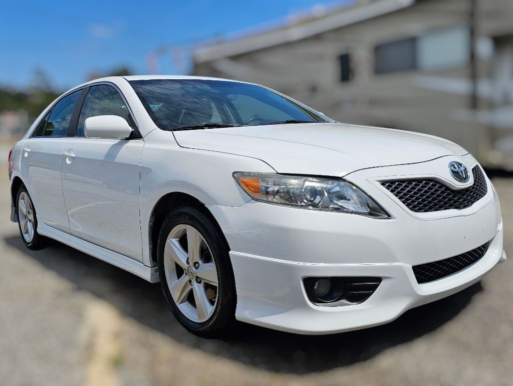 2010 Toyota Camry Image 3