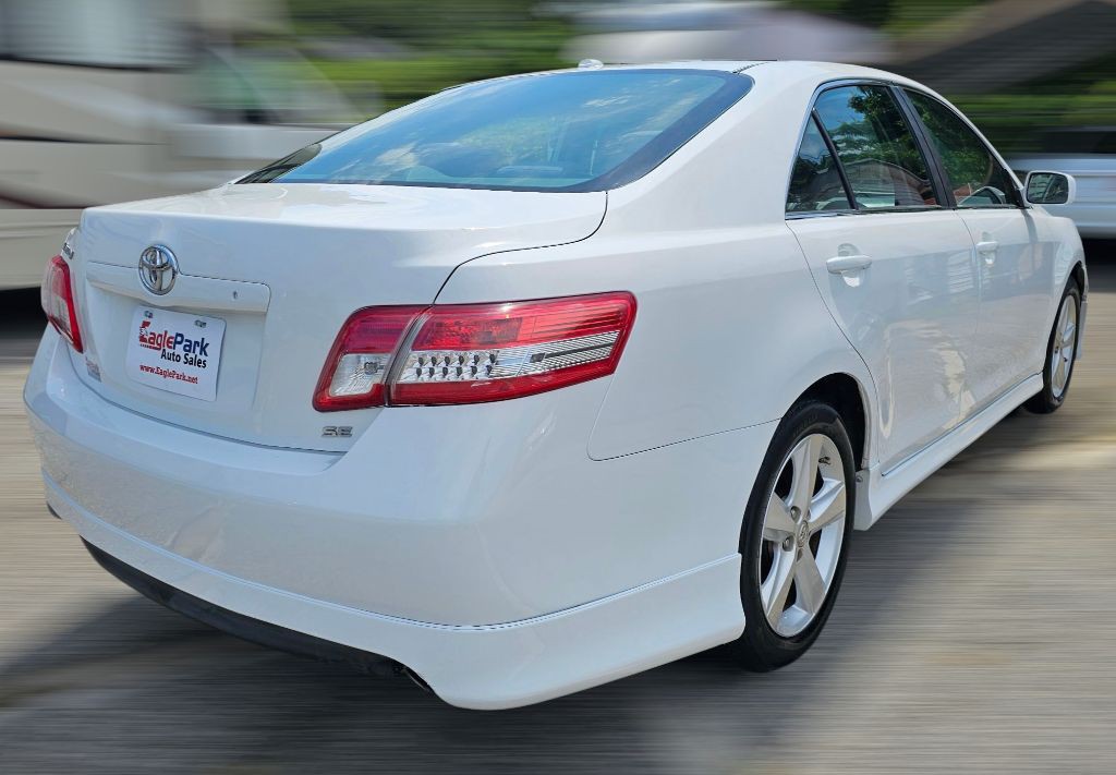 2010 Toyota Camry Image 4