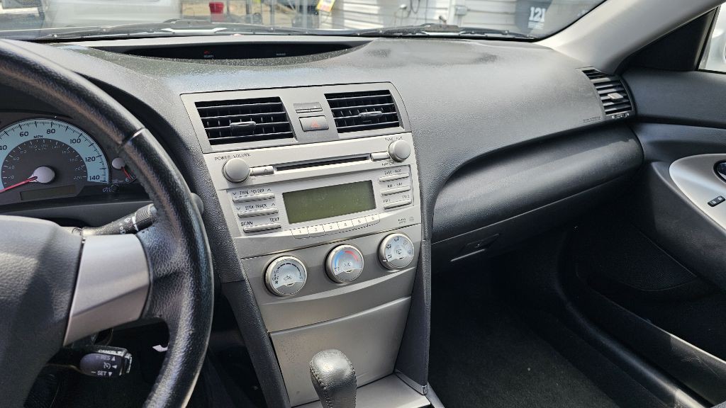 2010 Toyota Camry Image 10