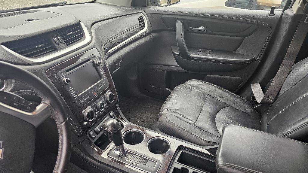 2015 Chevrolet Traverse Image 6