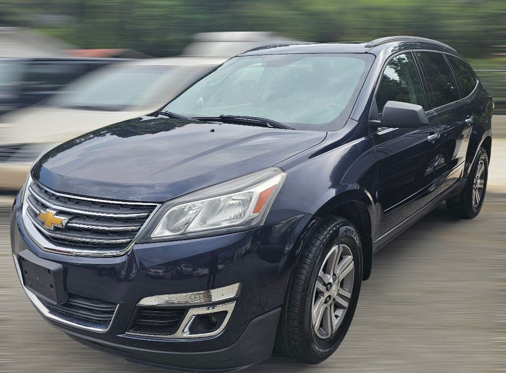 2015 Chevrolet Traverse Image 2
