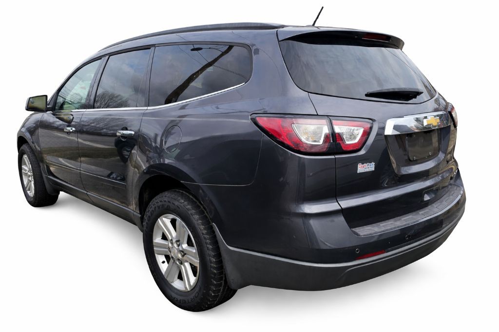 2014 Chevrolet Traverse Image 2