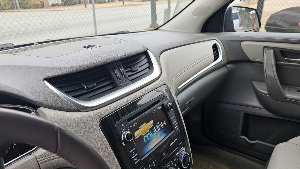 2014 Chevrolet Traverse Image 3