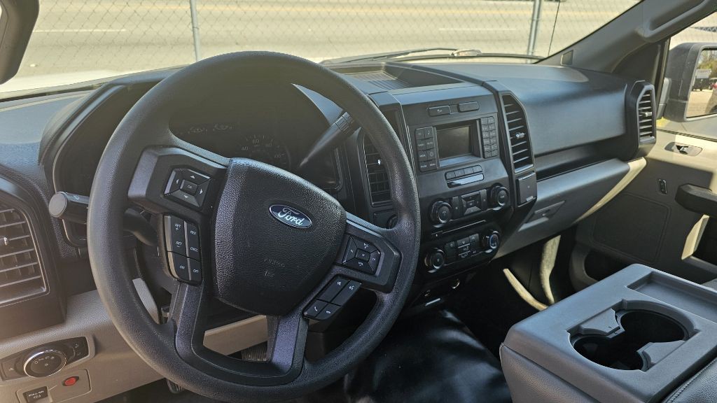 2016 Ford F-150 Image 2