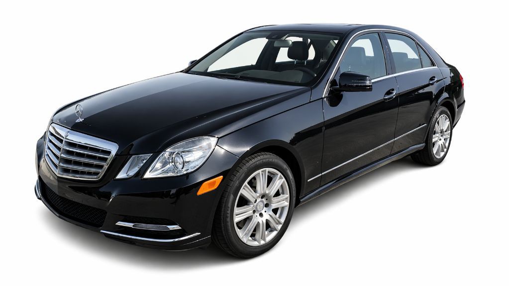 2013 Mercedes-Benz E-Class Image 1