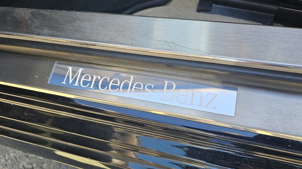 2013 Mercedes-Benz E-Class Image 9