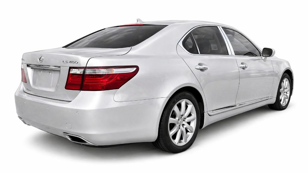 2008 Lexus LS Image 2