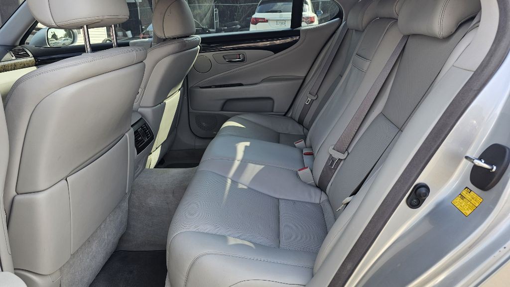 2008 Lexus LS Image 5