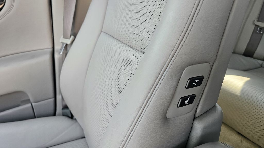 2008 Lexus LS Image 6