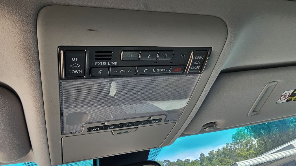 2008 Lexus LS Image 8