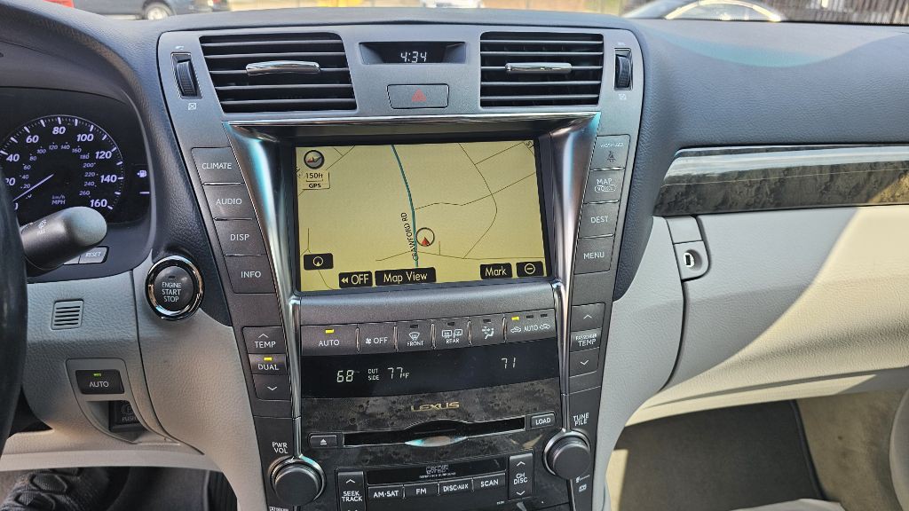 2008 Lexus LS Image 11