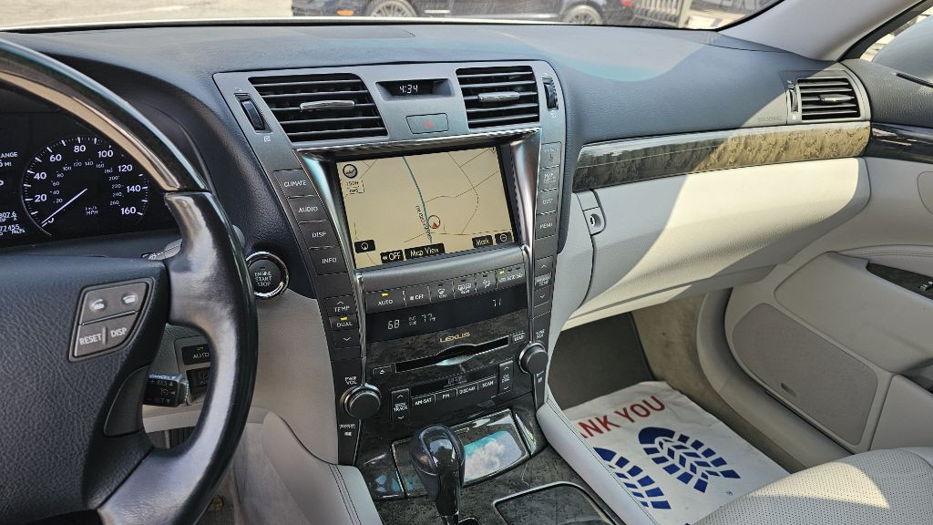 2008 Lexus LS Image 12