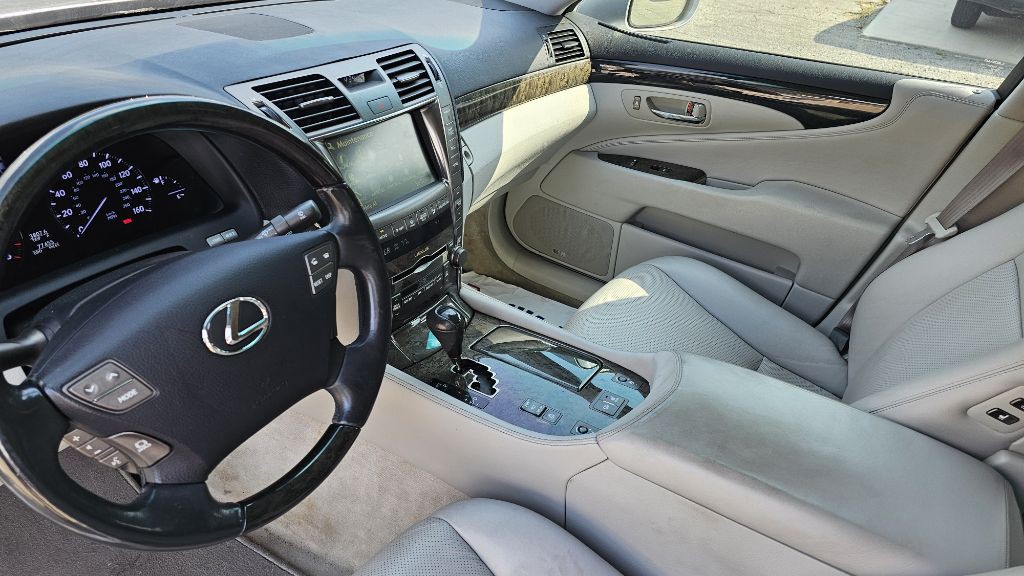 2008 Lexus LS Image 13