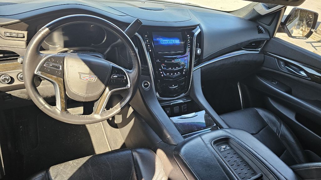 2017 Cadillac Escalade Image 11