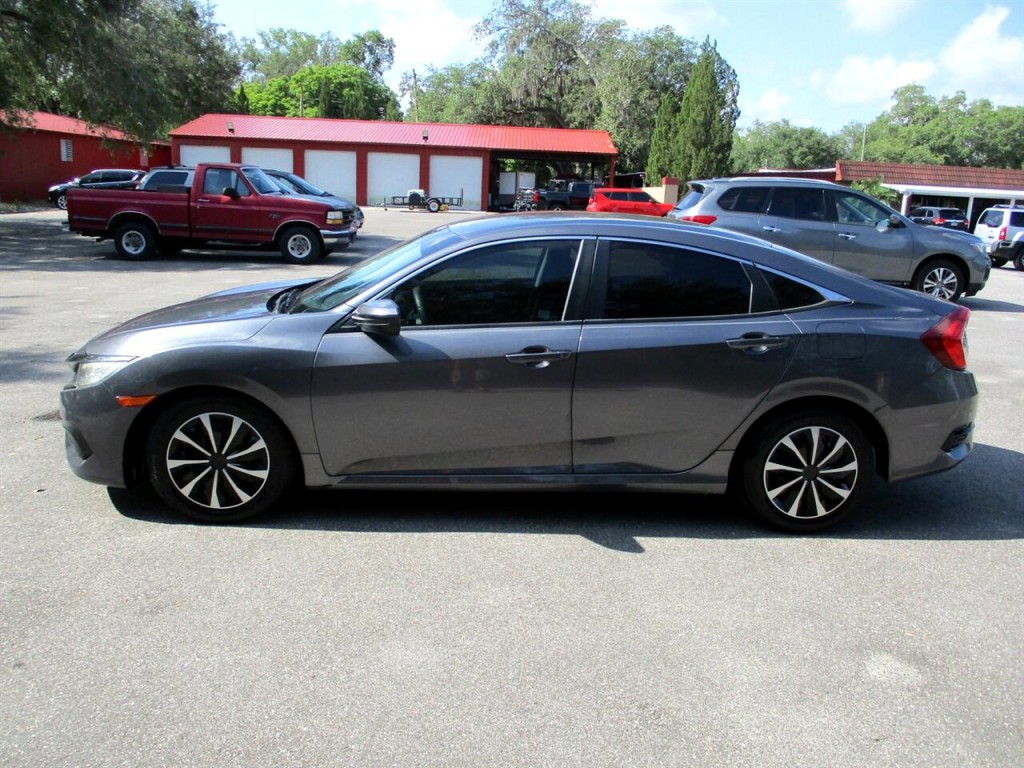 2017 Honda Civic Image 2