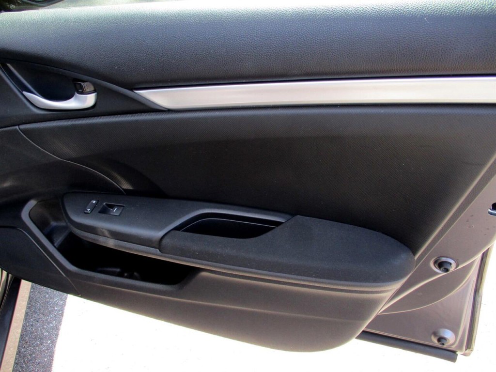 2017 Honda Civic Image 26