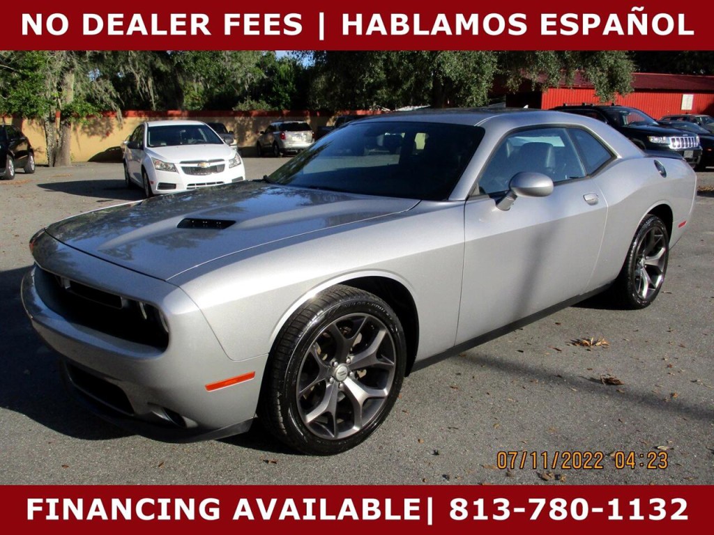 2017 Dodge Challenger Image 1