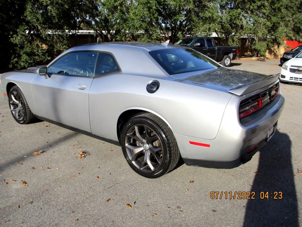 2017 Dodge Challenger Image 3