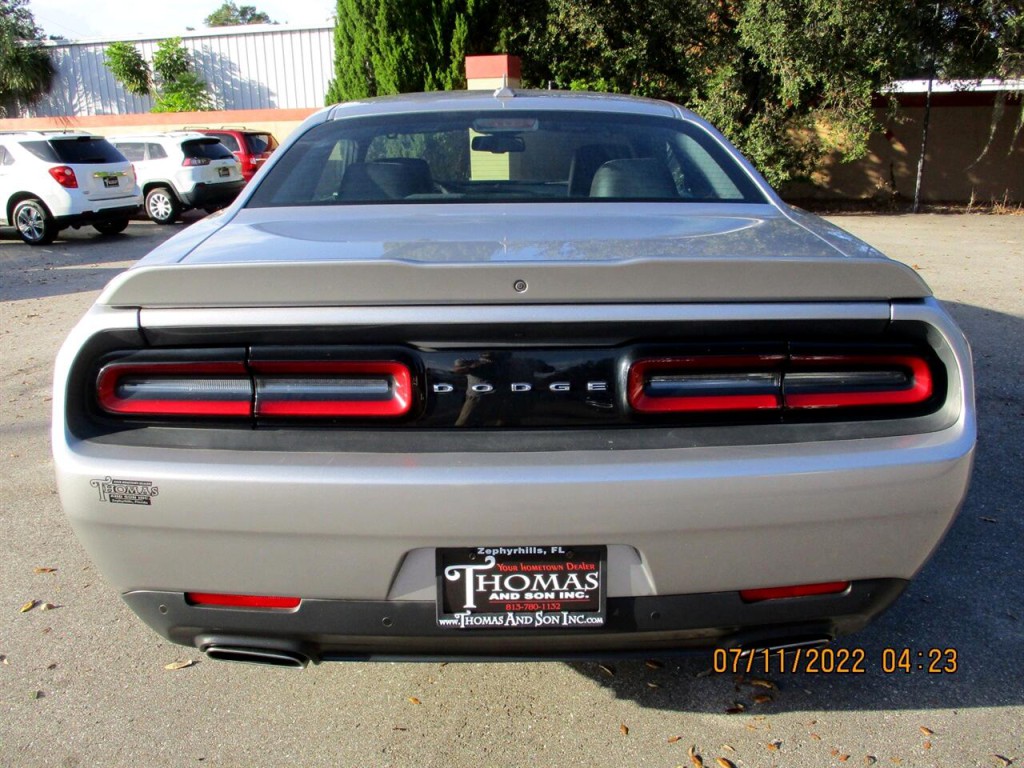 2017 Dodge Challenger Image 4