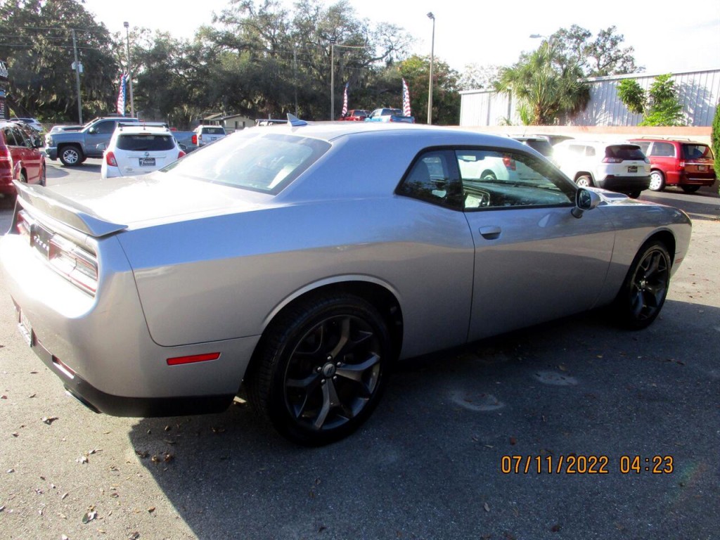 2017 Dodge Challenger Image 5