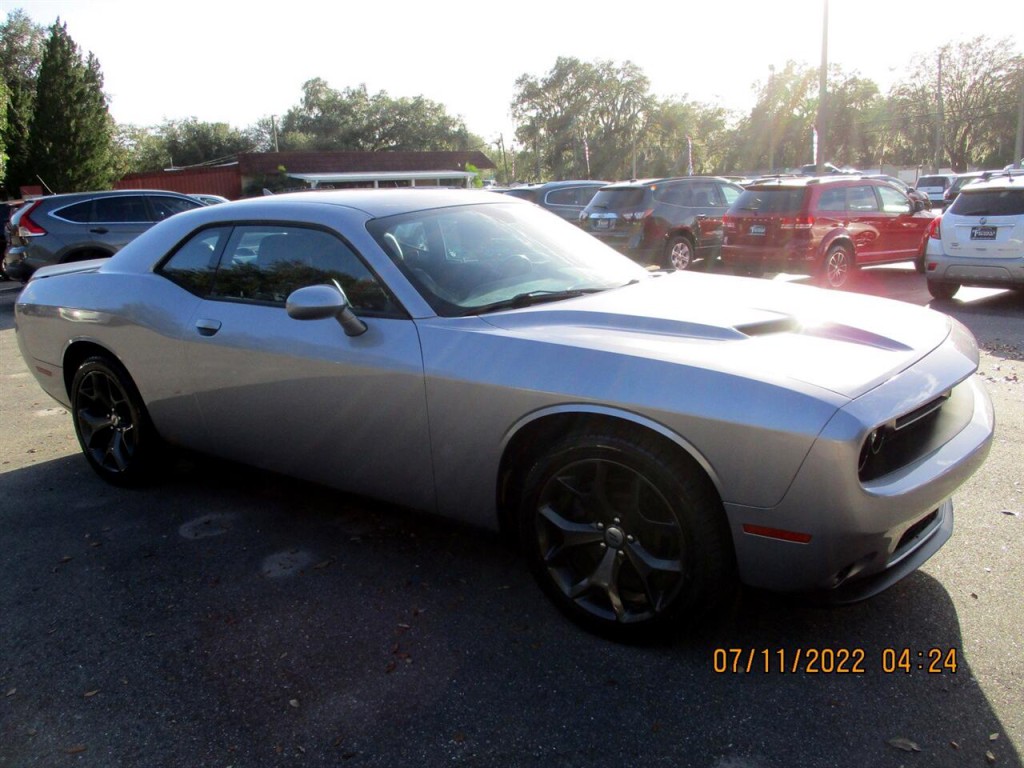 2017 Dodge Challenger Image 8