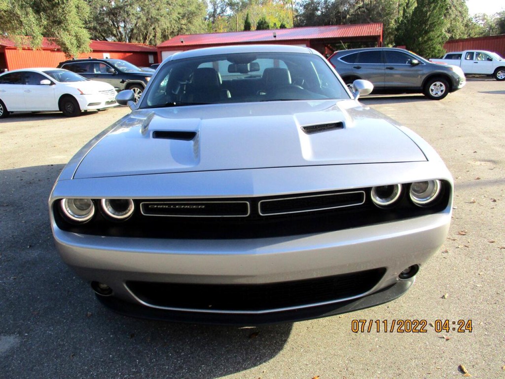2017 Dodge Challenger Image 9