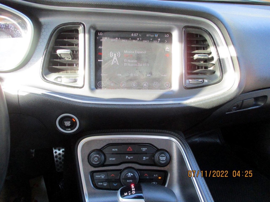 2017 Dodge Challenger Image 17