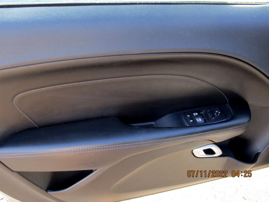 2017 Dodge Challenger Image 19